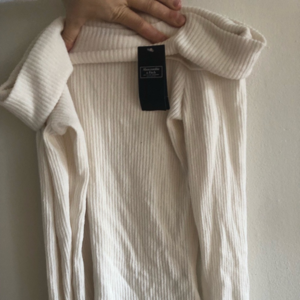 Abercrombie “soft and cozy” off the shoulder cream sweater